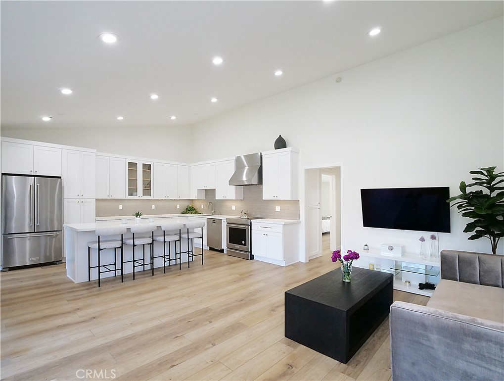 822 Camino Real #202 Property Photo 6