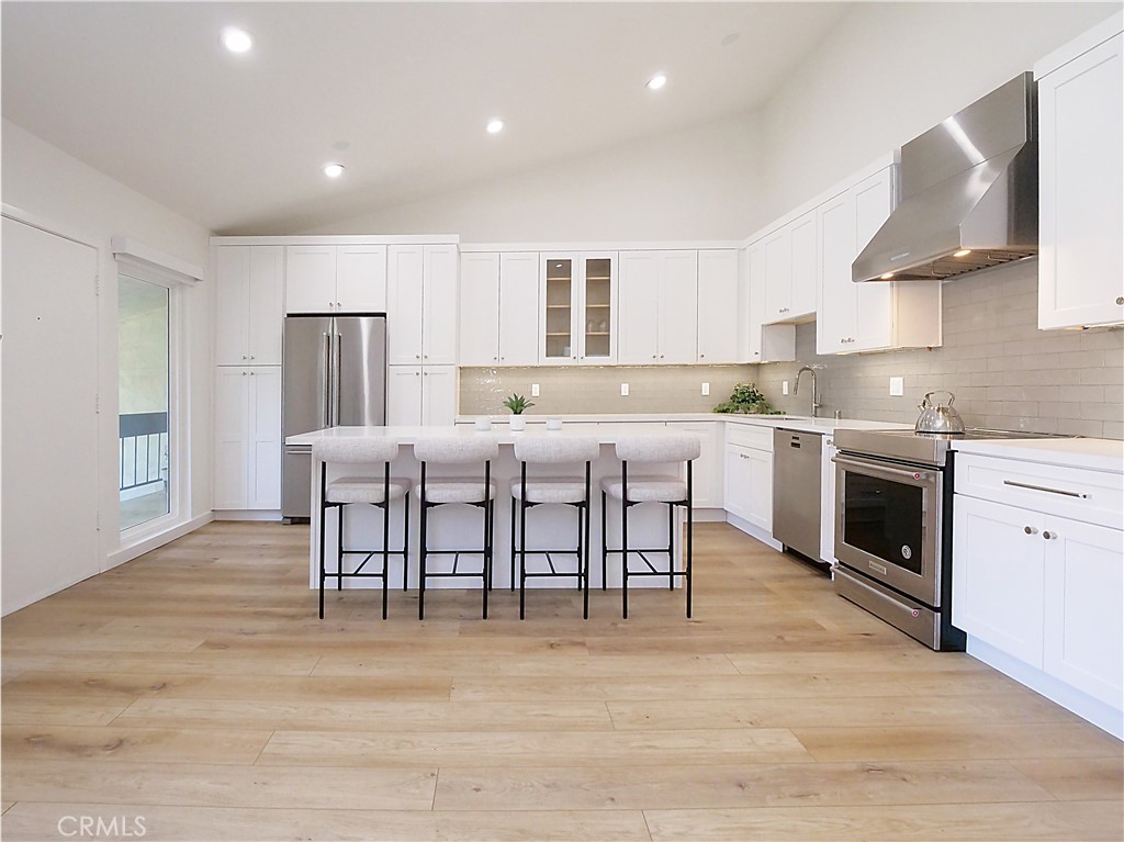 822 Camino Real #202 Property Photo 7