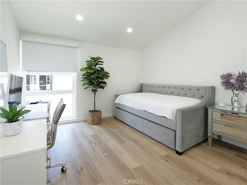 822 Camino Real #202 Property Photo 12