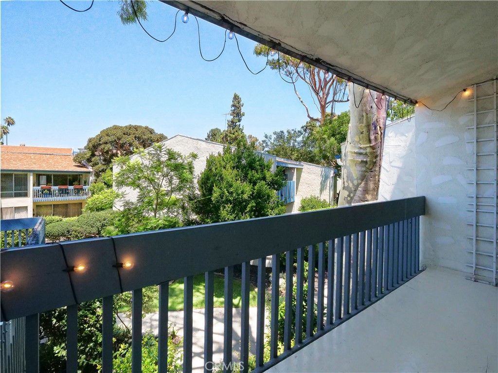 822 Camino Real #202 Property Photo 17