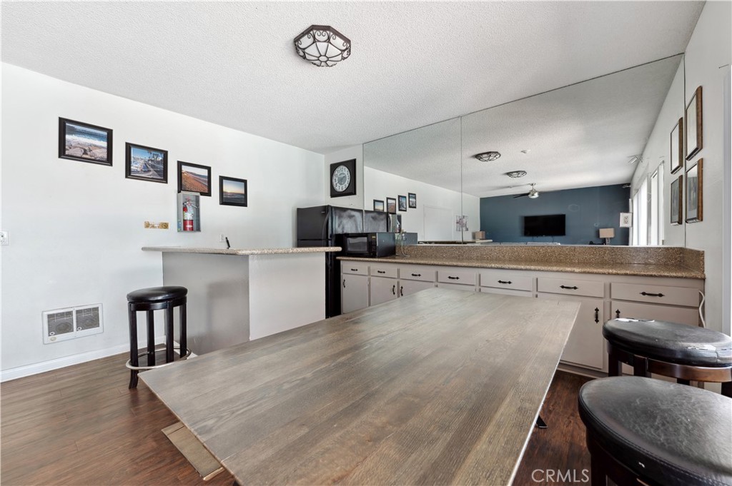 415 S Prospect Avenue 218 Property Photo 11