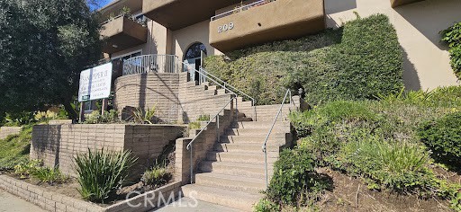 209 S Prospect Avenue 105 Property Photo 2