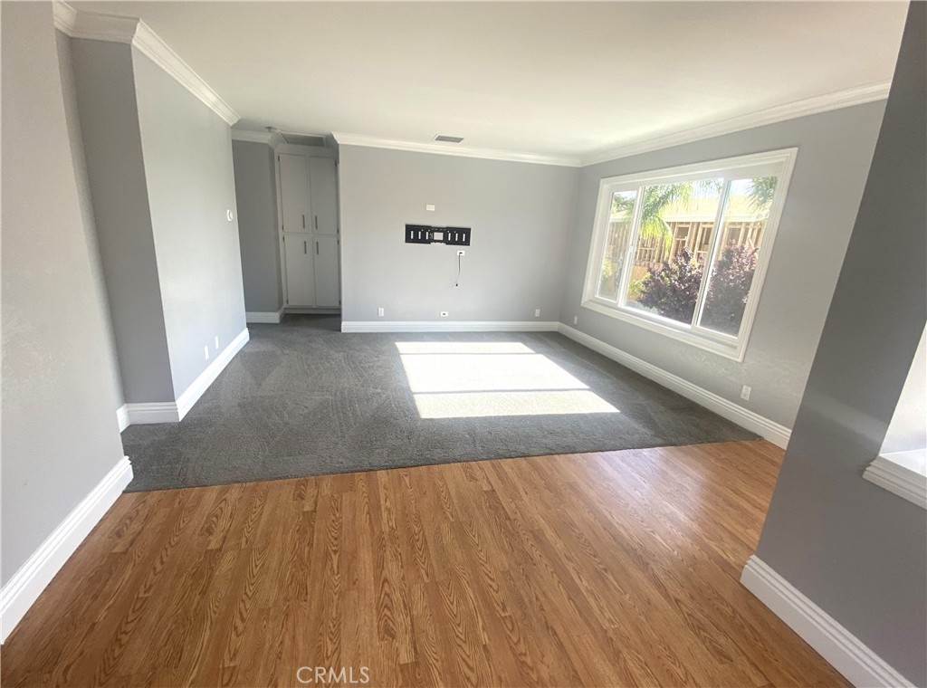 1718 252nd Property Photo 8