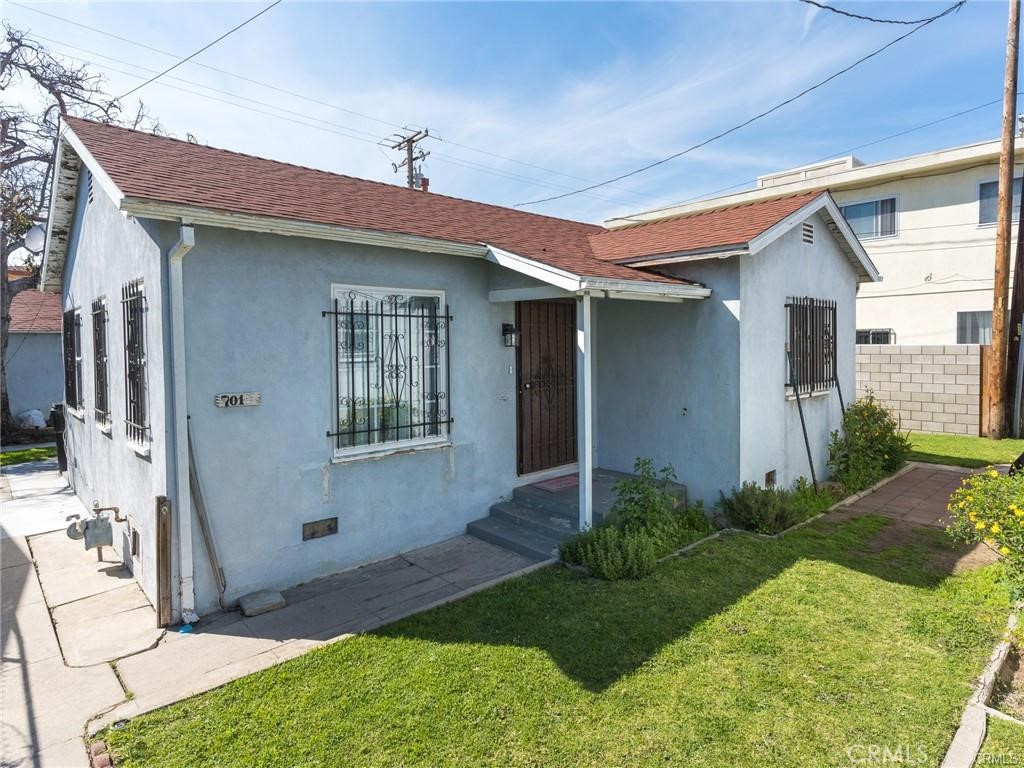701 Walnut Street Property Photo 1