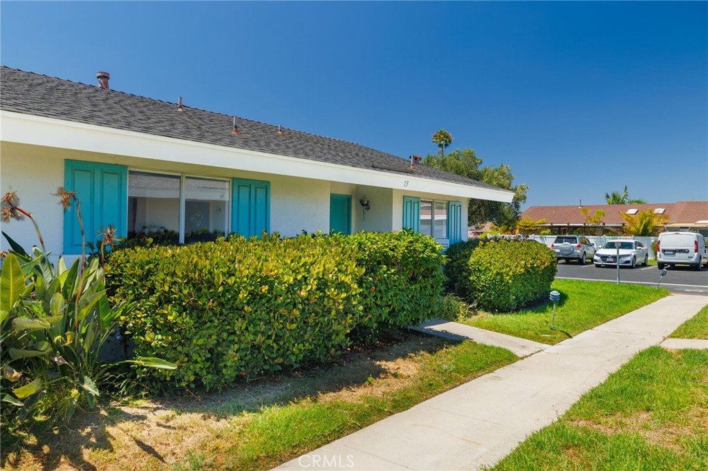 3760 Vista Campana S 75 Property Photo 2