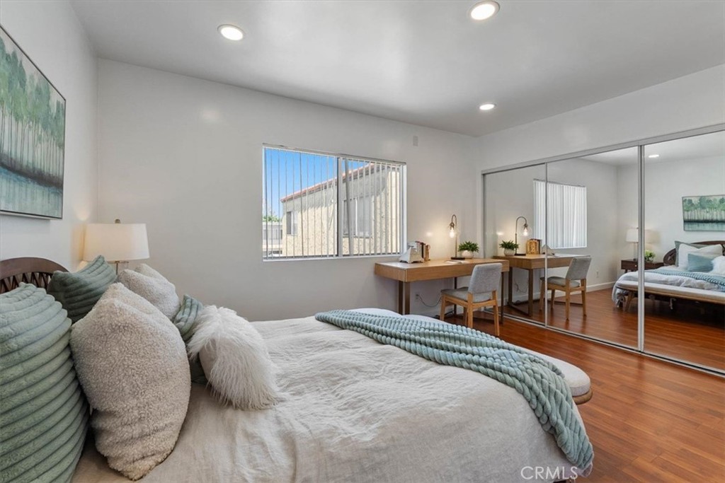 727 N Eucalyptus Avenue 18 Property Photo 13