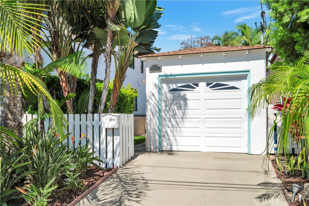 1217 21st Property Photo 1