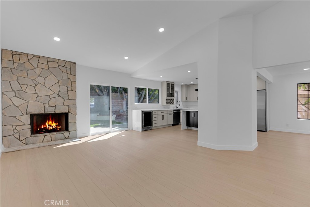 5922 Julian Lane Property Photo 5