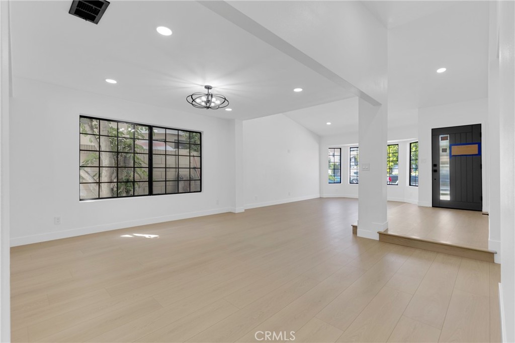 5922 Julian Lane Property Photo 16