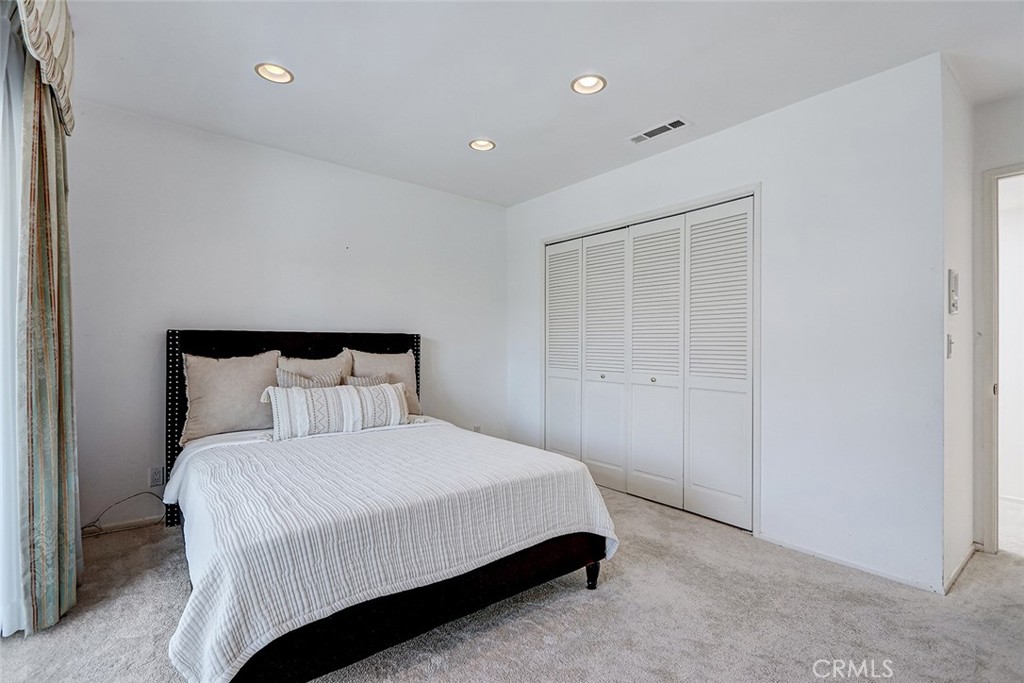 1701 Gates Property Photo 28