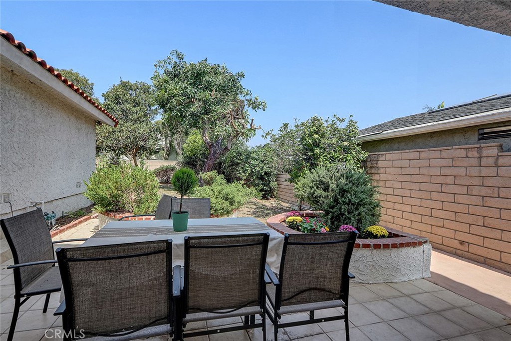 1701 Gates Property Photo 32