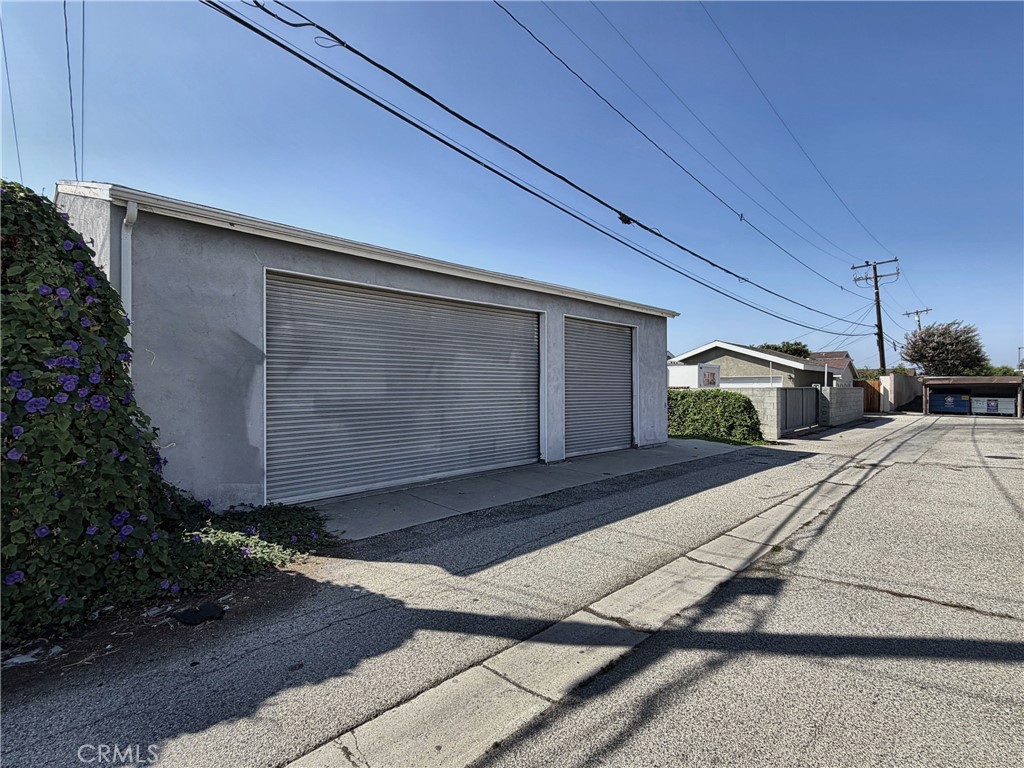 17424 Delia Property Photo 3