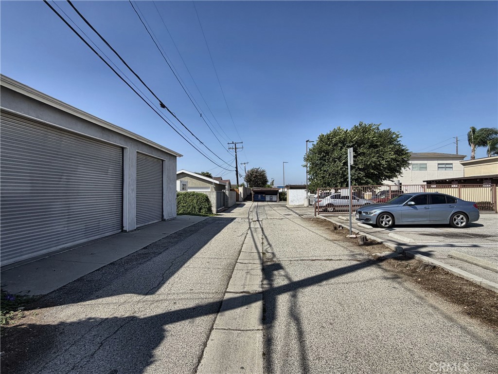 17424 Delia Property Photo 4