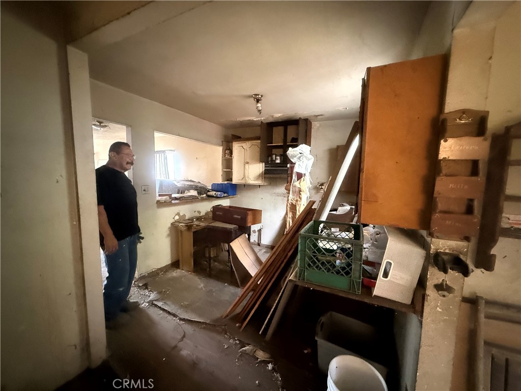 2927 Asbury Property Photo 6
