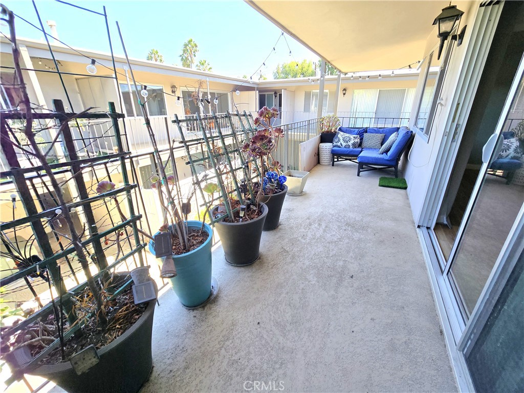 2940 W Carson 12 Property Photo 7