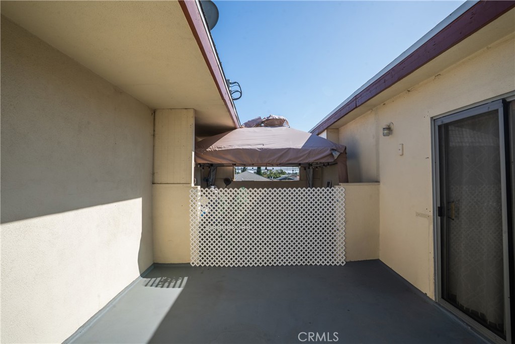 16701 S Berendo Property Photo 10