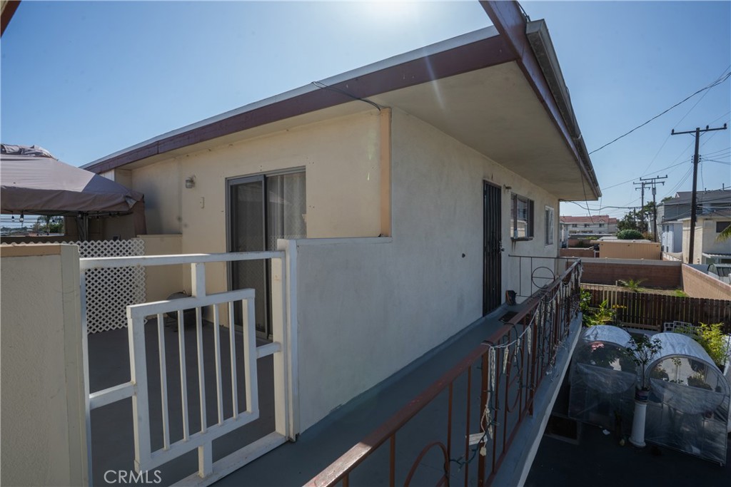 16701 S Berendo Property Photo 11