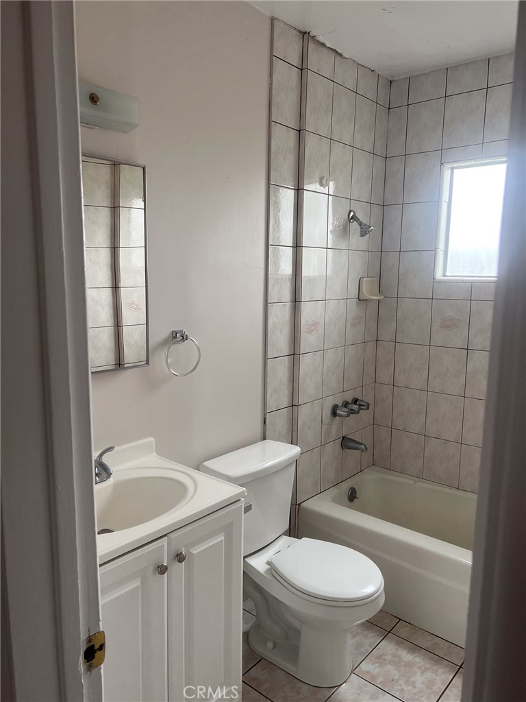16701 S Berendo Property Photo 20