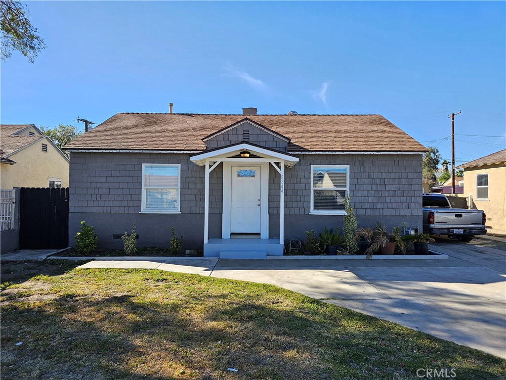 8844 Emerald Avenue Property Photo 1