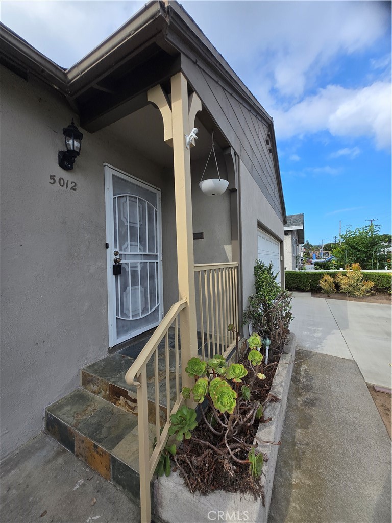 5012 Sepulveda Property Photo 3