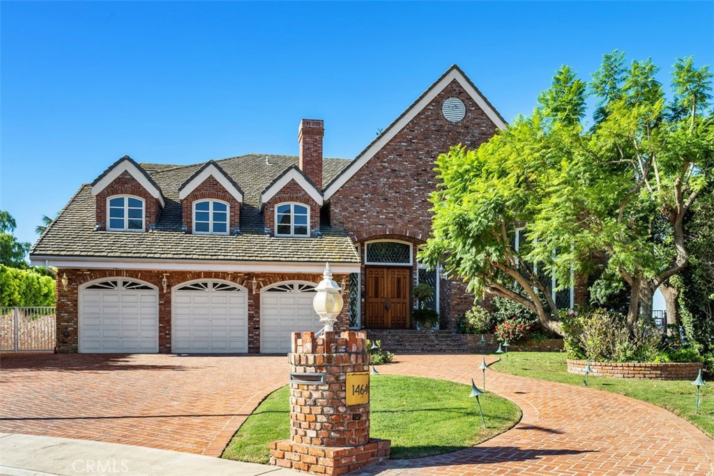 1464 Via Cresta Property Photo 1