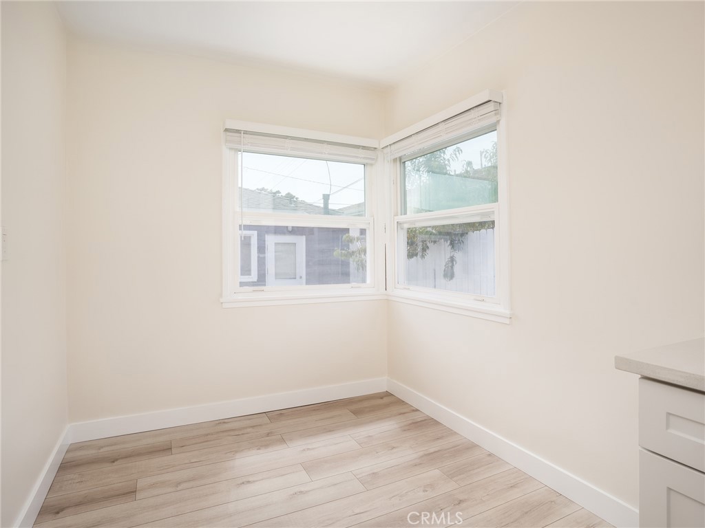 529 E Walnut Avenue A Property Photo 8