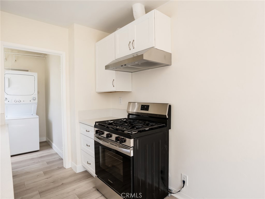 529 E Walnut Avenue A Property Photo 11