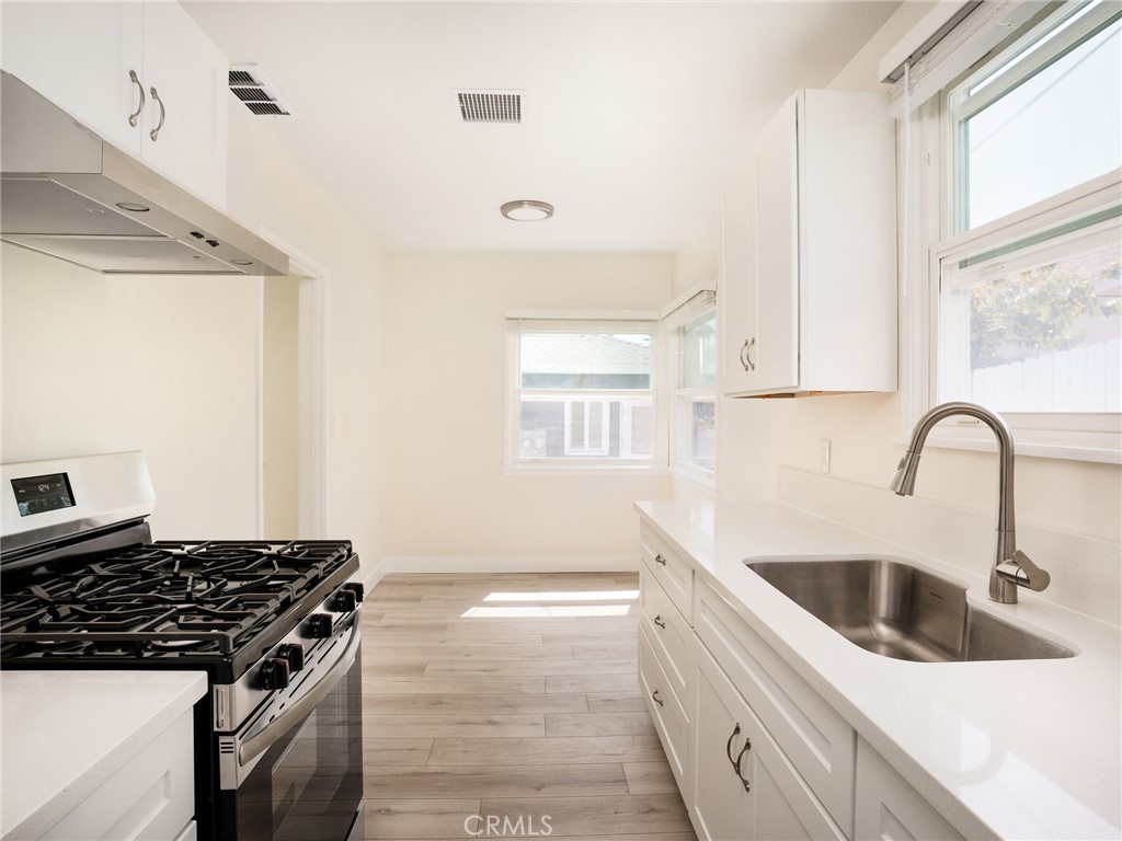 529 E Walnut Avenue A Property Photo 12