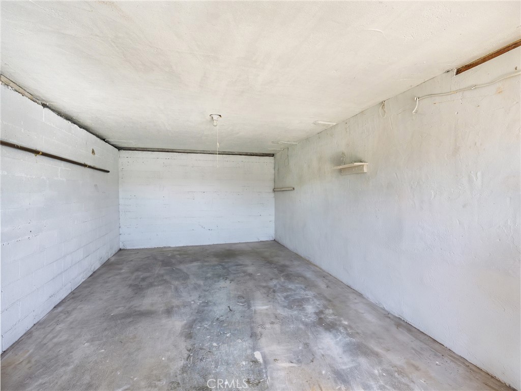 529 E Walnut Avenue A Property Photo 16