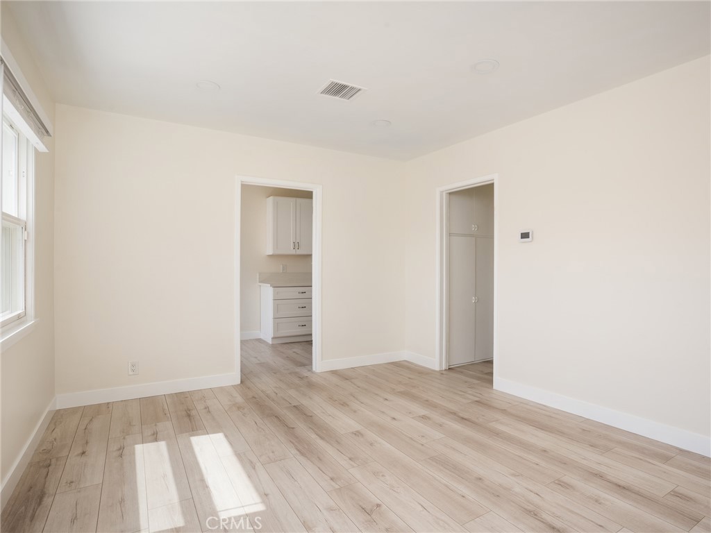 529 E Walnut Avenue A Property Photo 23