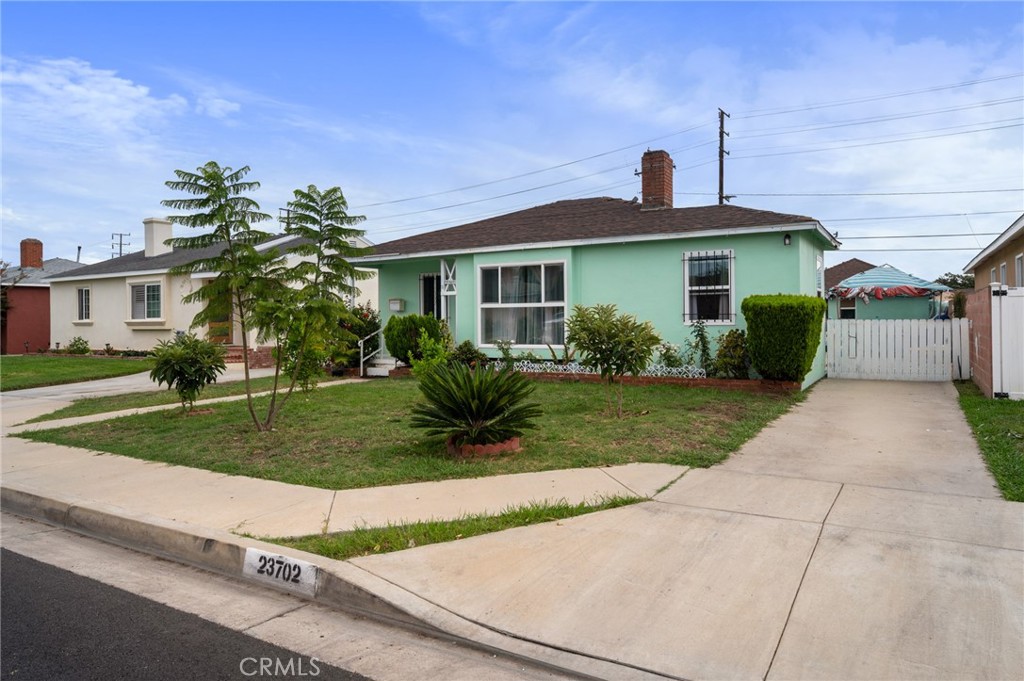 23702 Enola Property Photo 2