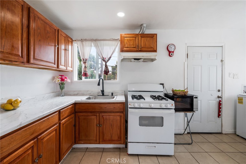 23702 Enola Property Photo 5