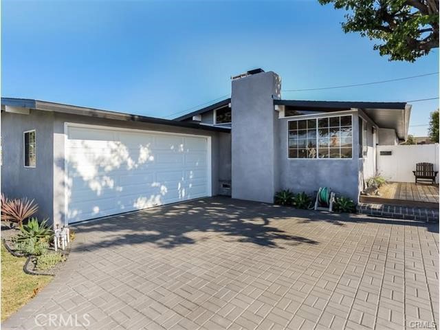 4628 Sepulveda Property Photo 2