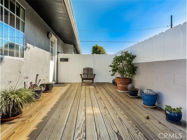 4628 Sepulveda Property Photo 4