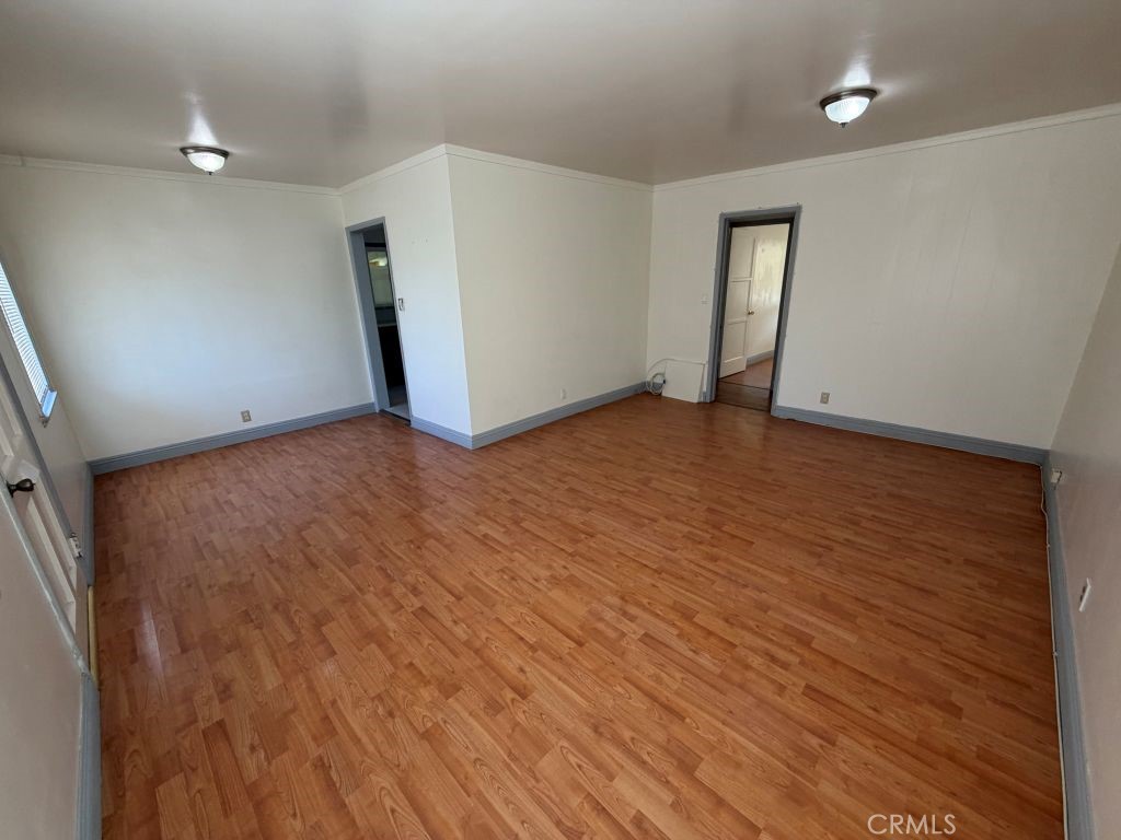 526 Dewey Property Photo 3