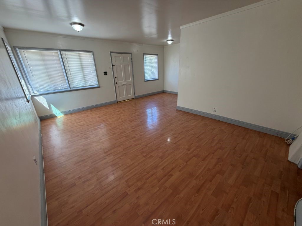 526 Dewey Property Photo 4