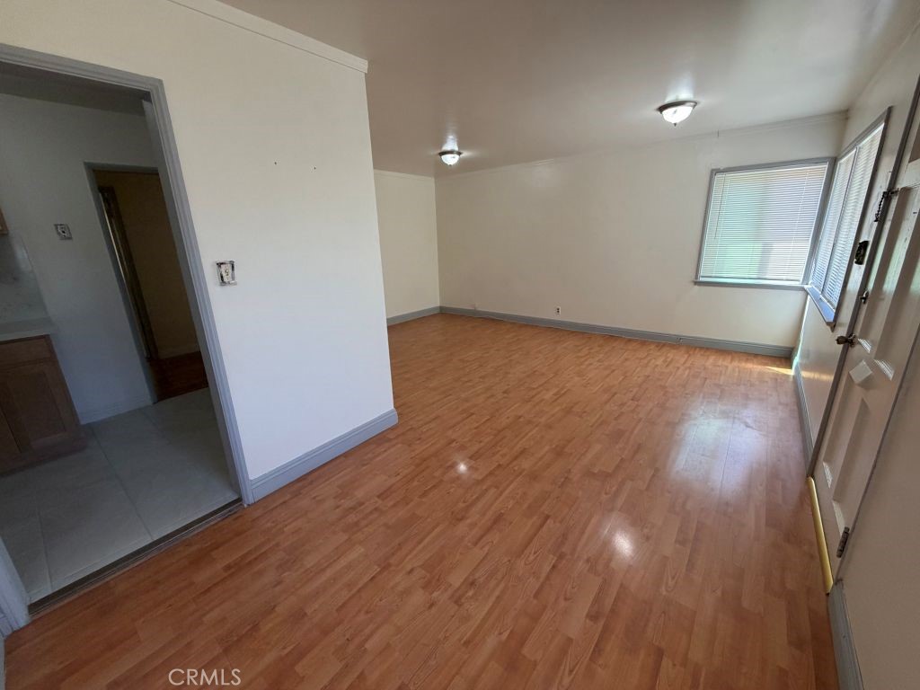 526 Dewey Property Photo 8