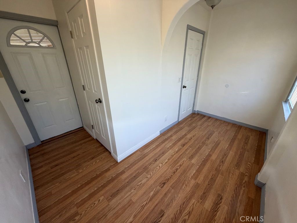 526 Dewey Property Photo 9