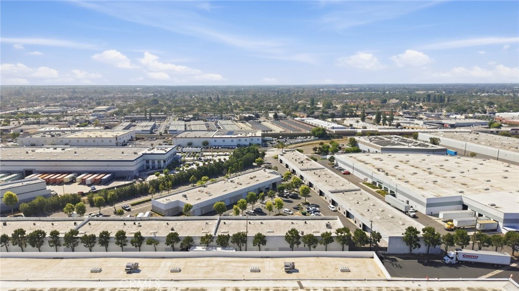 2005 Raymer Avenue D Property Photo 18