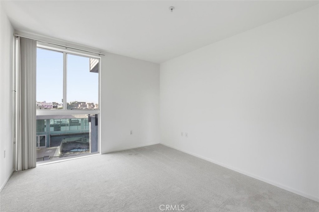 267 S San Pedro 315 Property Photo 15