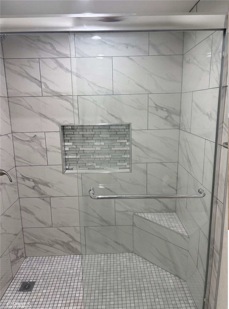 1833 Caddington Property Photo 8
