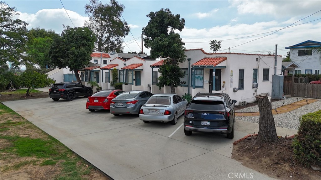 930 N Grand Property Photo 1
