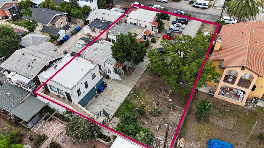 930 N Grand Property Photo 2