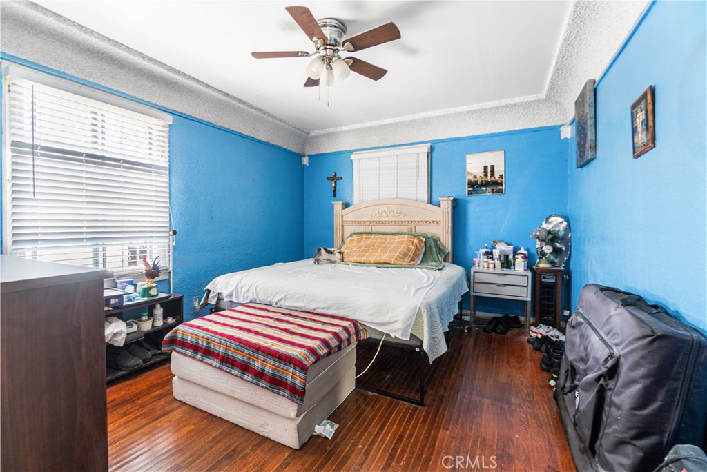 163 E 109th Place Property Photo 7