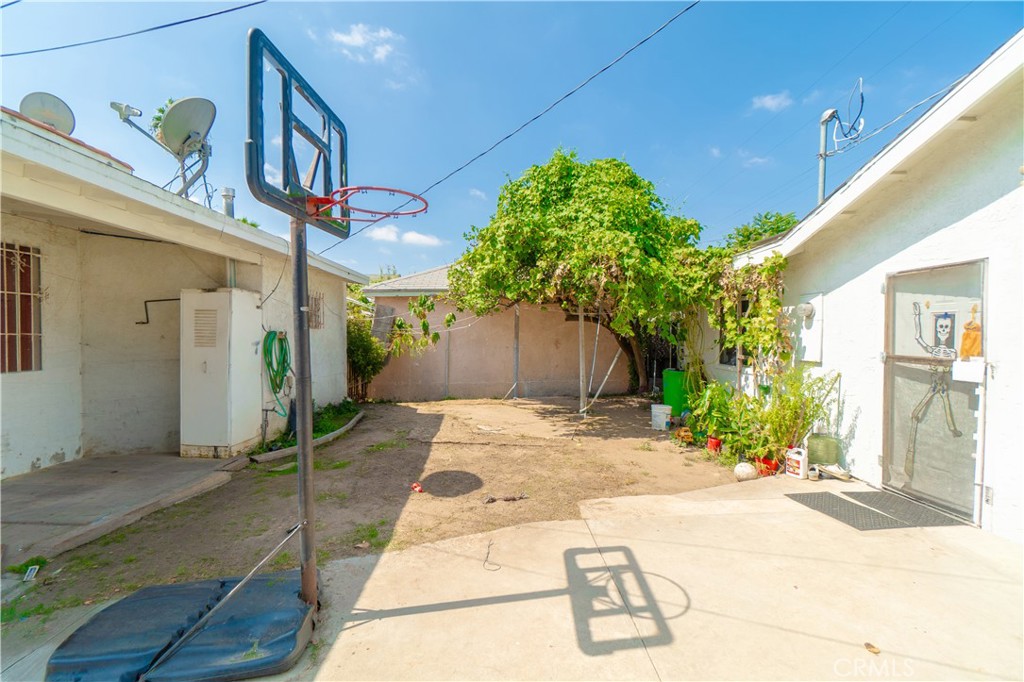 163 E 109th Place Property Photo 16