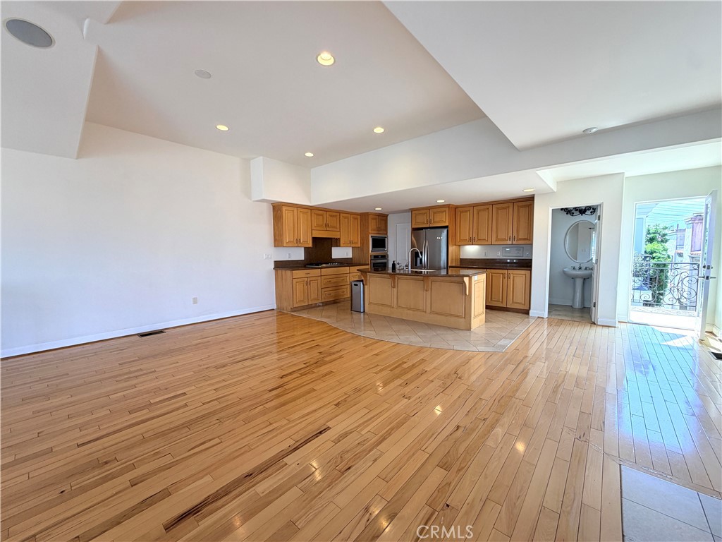 710 1st Place Property Photo 17