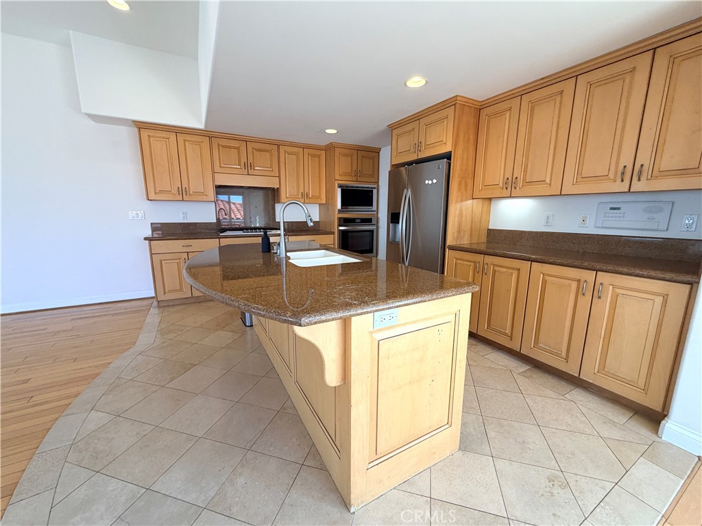 710 1st Place Property Photo 18