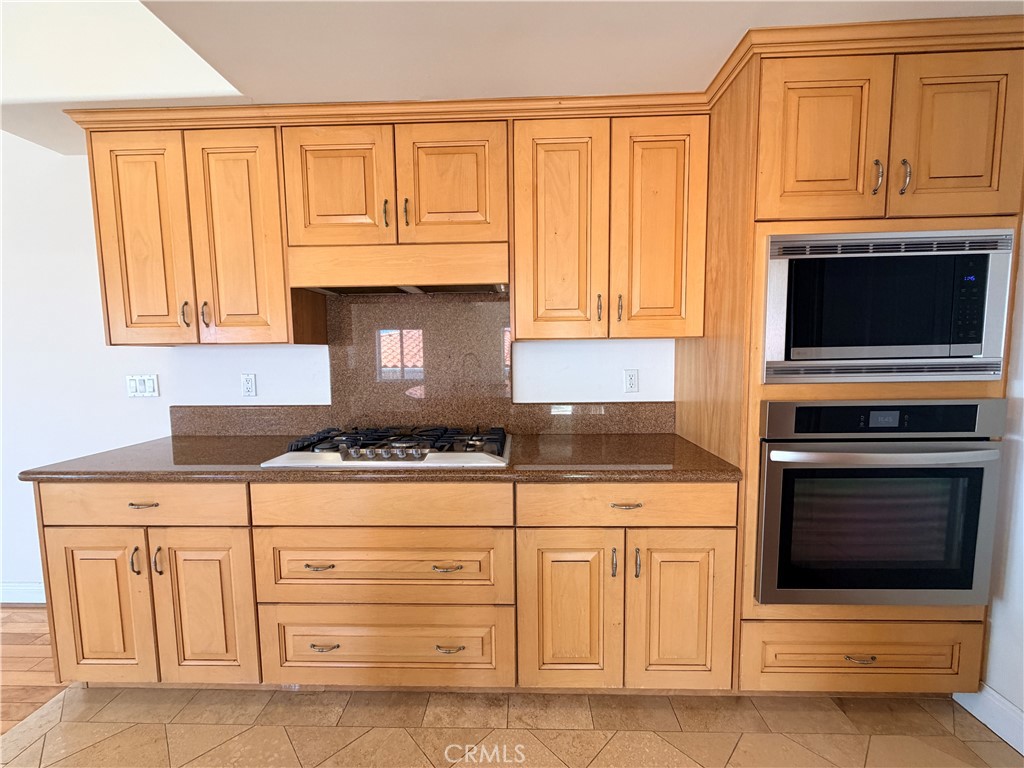 710 1st Place Property Photo 19