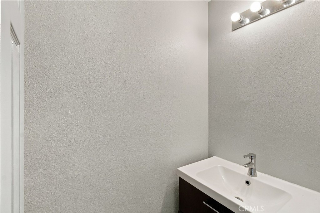725 Coronado Ave 112 Property Photo 14