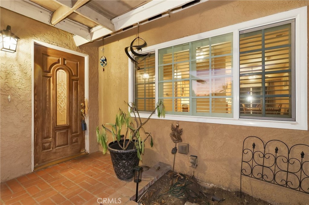 2539 S Garfield Property Photo 4